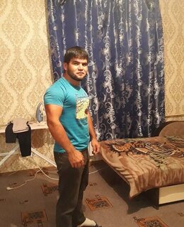 Али