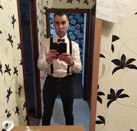 Дмитрий Ларионов